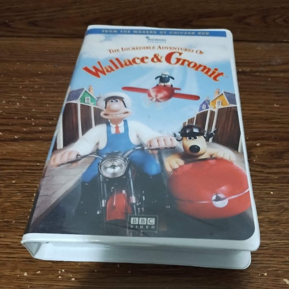 The Incredible Adventures of Wallace Gromit (VHS, Clamshell, 2000, BBC) 3 in 1